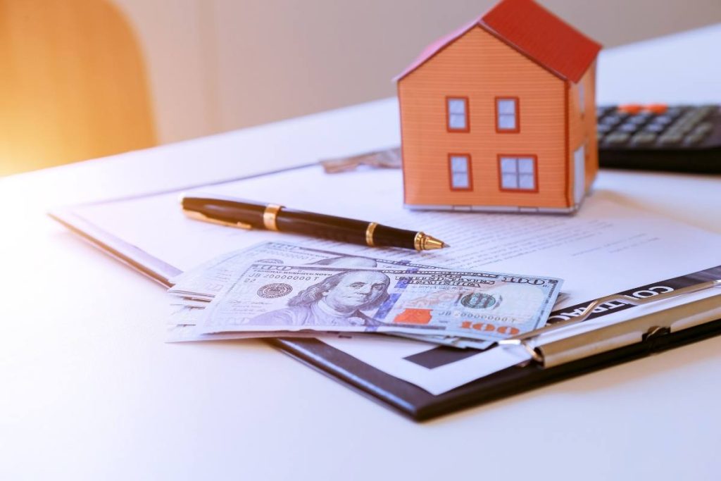 An Analysis and Prediction of the Honolulu Real Estate Market
